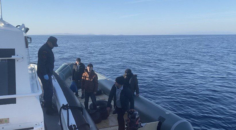 Ayvacık Açıklarında Arızalanan Bottaki 4 Kaçak Göçmen Kurtarıldı