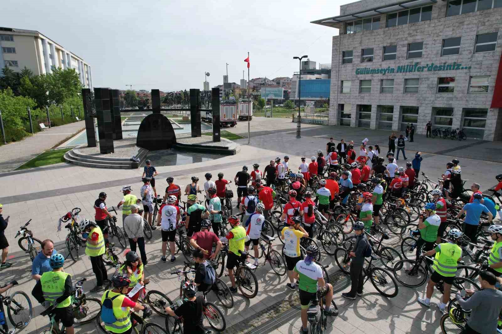 Bisiklet Tutkunları 19 Mayıs İçin Pedalladı